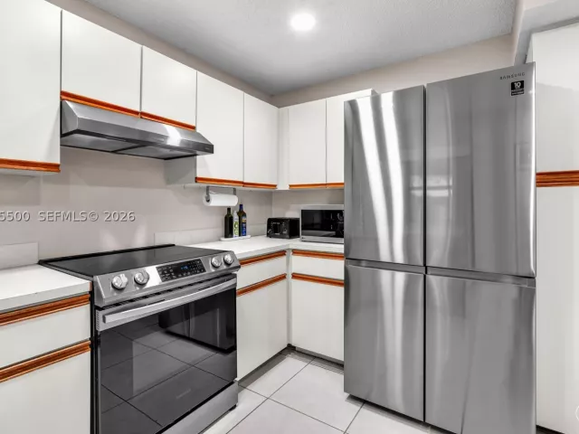 Продажа дома по адресу 10060 SW 137th Ct - фото 8873070