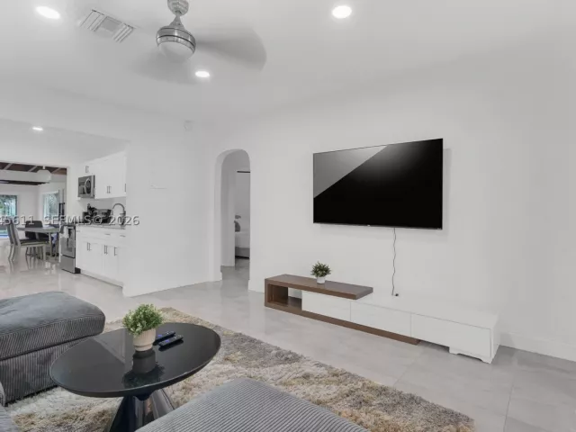 Продажа дома по адресу 2827 Adams St - фото 8888934