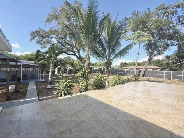 Продажа дома по адресу 947 NE 149th St - фото 8873032
