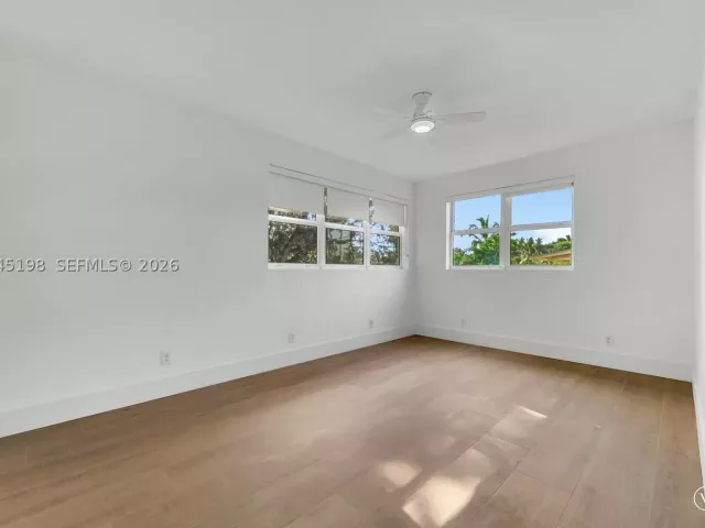 Продажа дома по адресу 13415 NW 22nd Ave - фото 8912656