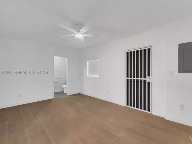 Продажа дома по адресу 13415 NW 22nd Ave - фото 8912647