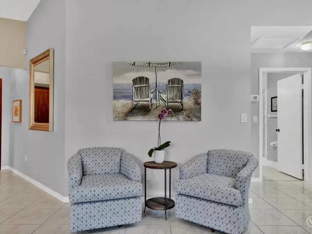 Продажа дома по адресу 1735 NW 21st Court - фото 8913043