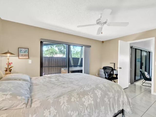 Продажа дома по адресу 1735 NW 21st Court - фото 8913046