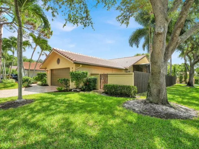 Продажа дома по адресу 1735 NW 21st Court - фото 8913029