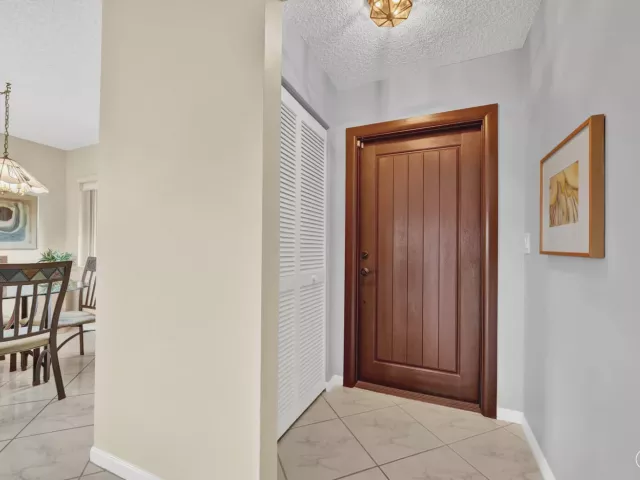 Продажа дома по адресу 1735 NW 21st Court - фото 8913033