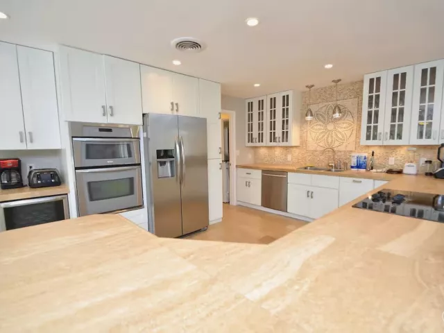 Продажа дома по адресу 2060 Coco Palm Place - фото 9353437