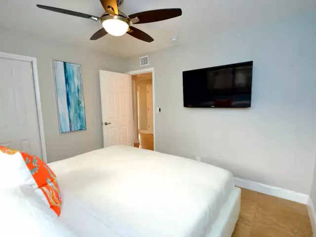 Продажа дома по адресу 2060 Coco Palm Place - фото 9353447
