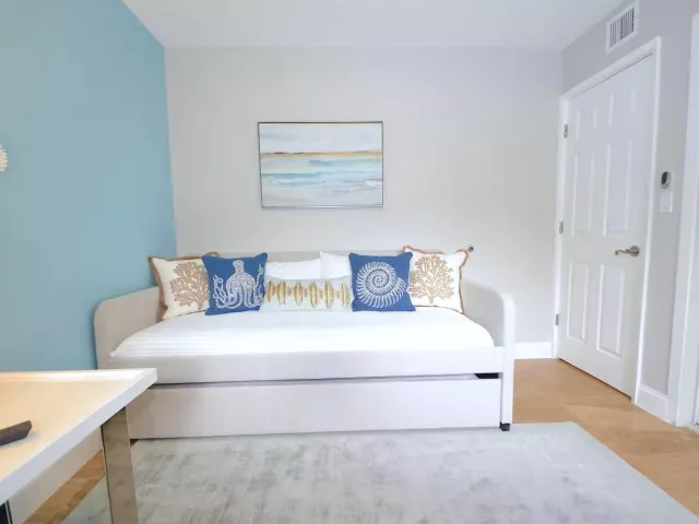 Продажа дома по адресу 2060 Coco Palm Place - фото 9353451