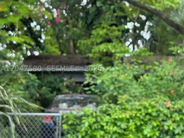Продажа дома по адресу 8285 SW 47th St - фото 8887381
