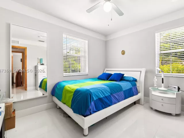 Продажа дома по адресу 3750 Percival Ave - фото 8889412