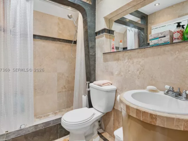 Продажа дома по адресу 3750 Percival Ave - фото 8889414