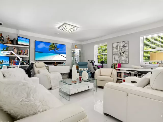 Продажа дома по адресу 3750 Percival Ave - фото 8889405