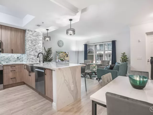 Продажа дома по адресу 2609 NE 14th Avenue 114 - фото 9358801