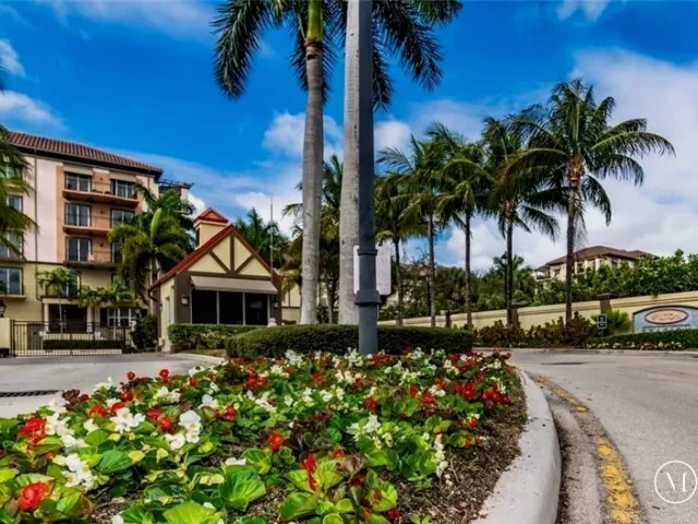 Продажа дома по адресу 2609 NE 14th Avenue 114 - фото 9358845
