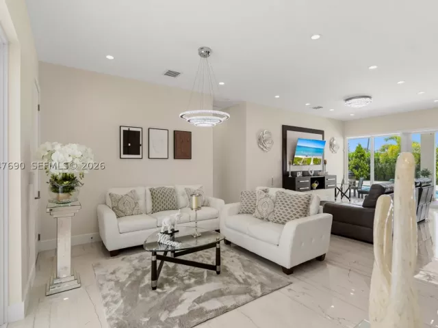 Продажа дома по адресу 3000 SW 103rd Ave - фото 8873551