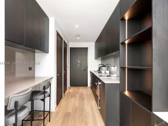 Продажа квартиры #2905 - фото 8874350