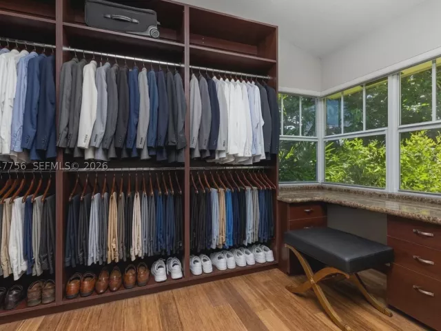 Продажа дома по адресу 600 SE 28th Ave - фото 8899540