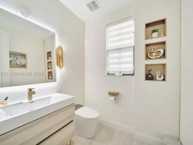 Продажа дома по адресу 11355 SW 14th St - фото 8876291