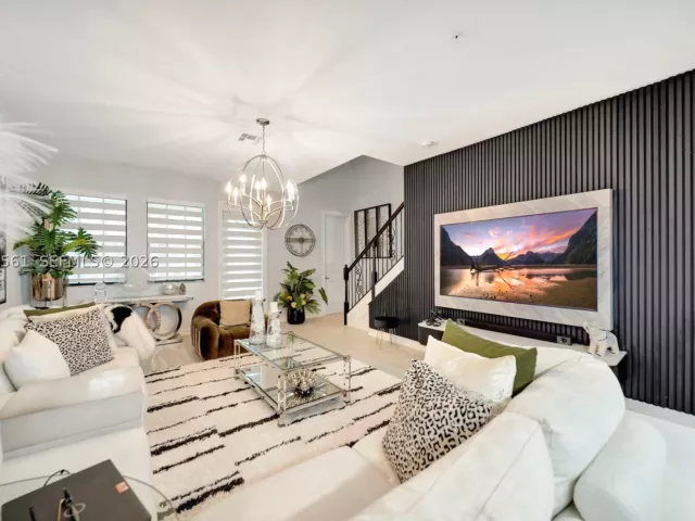 Продажа дома по адресу 11355 SW 14th St - фото 8876281