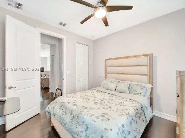 Продажа дома по адресу 11355 SW 14th St - фото 8876300