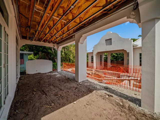 Продажа дома по адресу 101 NE 13th Street - фото 8901595