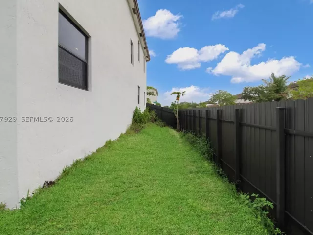 Продажа дома по адресу 12900 SW 229th St - фото 8874244