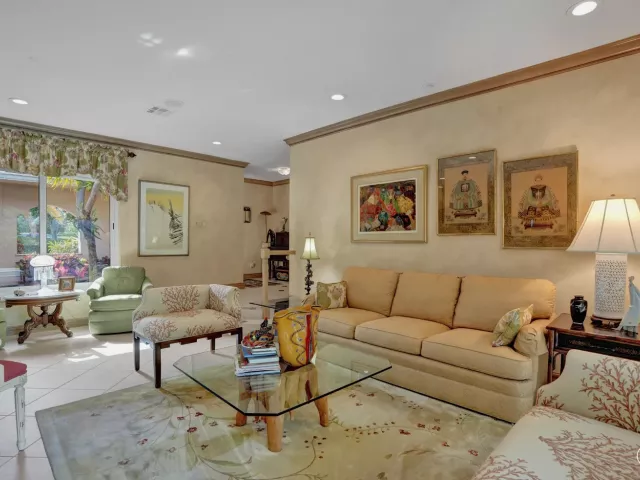 Продажа дома по адресу 11 Tam O'shanter Lane - фото 9267799