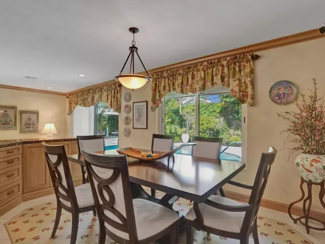 Продажа дома по адресу 11 Tam O'shanter Lane - фото 9267802