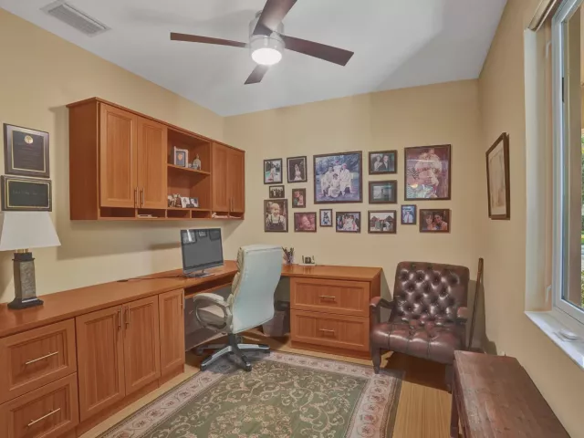 Продажа дома по адресу 11 Tam O'shanter Lane - фото 9267803