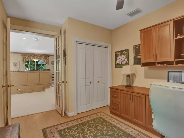Продажа дома по адресу 11 Tam O'shanter Lane - фото 9267804