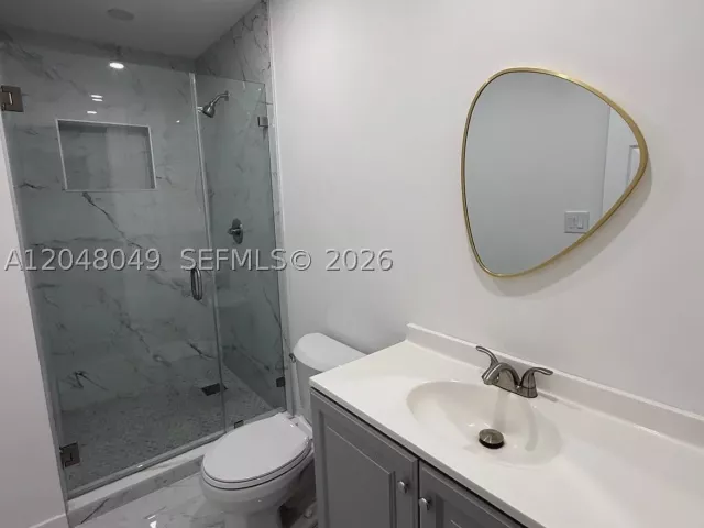 Продажа дома по адресу 2530 NW 14th Ct - фото 8920913