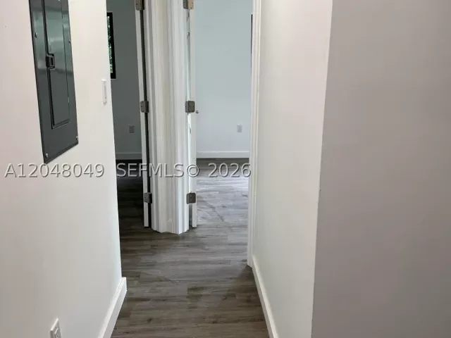 Продажа дома по адресу 2530 NW 14th Ct - фото 8920909
