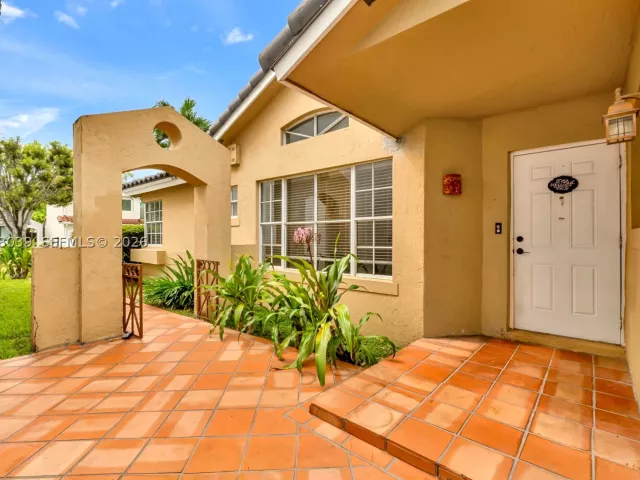 Продажа дома по адресу 4916 SW 154th Ave - фото 8947445