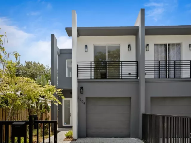 Продажа дома по адресу 7004 NE 5th Ave - фото 8874607