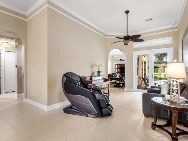 Продажа дома по адресу 1853 Palisades Drive - фото 8942944