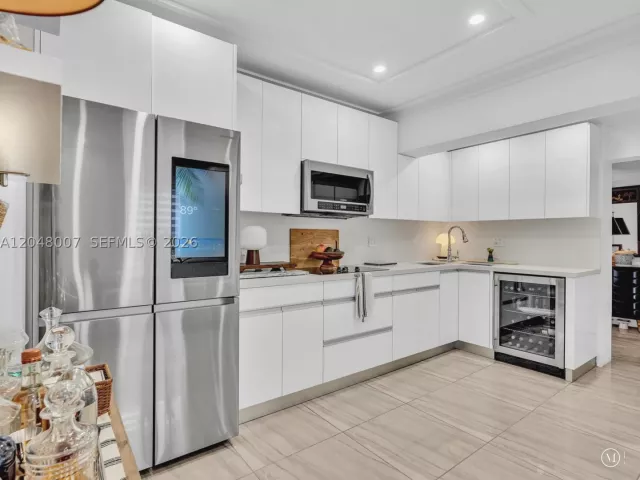 Продажа дома по адресу 310 SW 65th Ave - фото 8880384