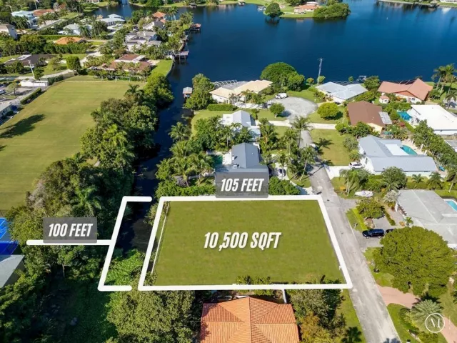 Продажа дома по адресу 8 NW 24th Street - фото 8901600
