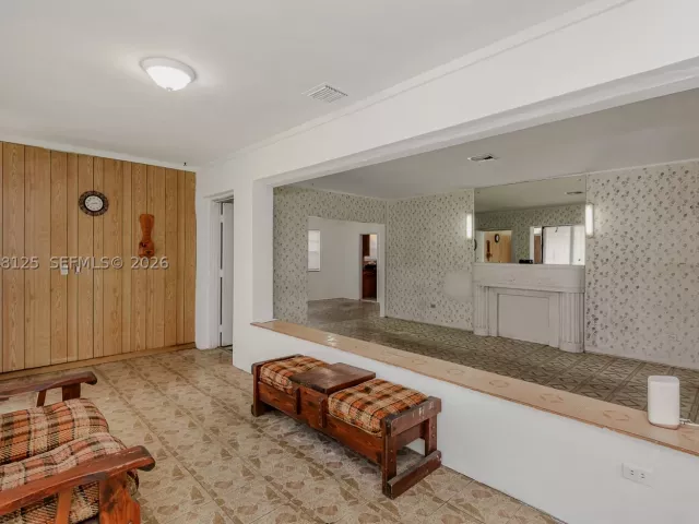 Продажа дома по адресу 245 NE 48th St - фото 8874747