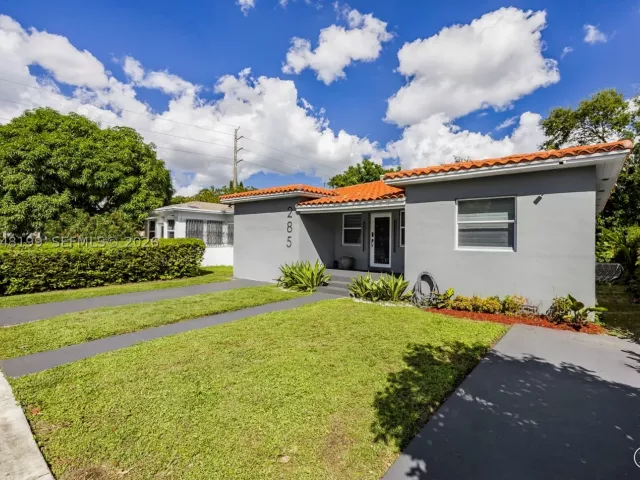Продажа дома по адресу 285 NW 45th St - фото 8912665