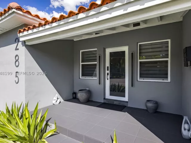 Продажа дома по адресу 285 NW 45th St - фото 8912666