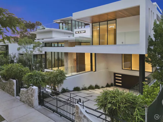 Продажа дома по адресу 2130 S Miami Avenue - фото 8901446