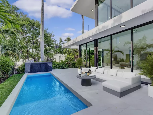 Продажа дома по адресу 2130 S Miami Avenue - фото 8901447