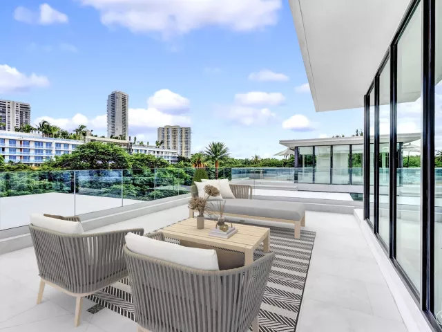 Продажа дома по адресу 2130 S Miami Avenue - фото 8901450