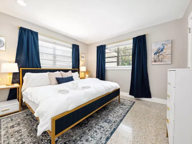 Продажа дома по адресу 2507 NW 8th Avenue - фото 9355765