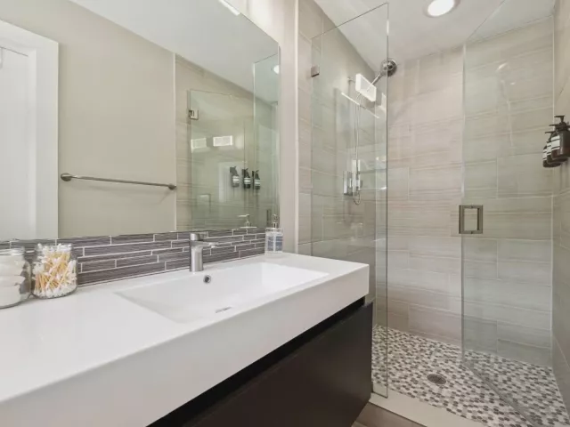 Продажа дома по адресу 2507 NW 8th Avenue - фото 9355769