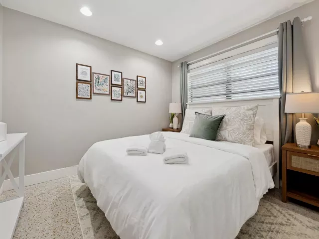 Продажа дома по адресу 2507 NW 8th Avenue - фото 9355770