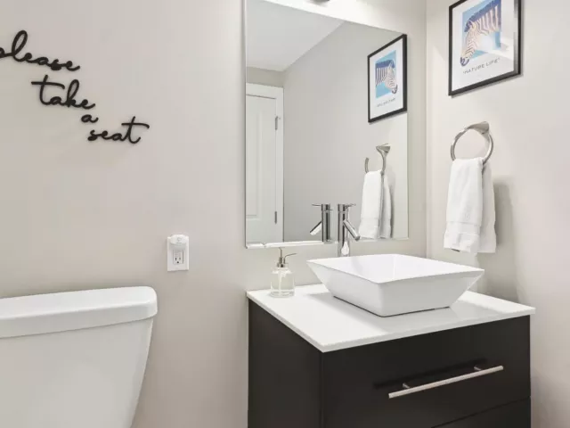 Продажа дома по адресу 2507 NW 8th Avenue - фото 9355771