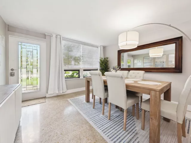 Продажа дома по адресу 2507 NW 8th Avenue - фото 9355758