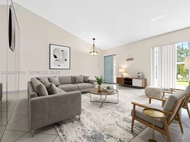 Продажа дома по адресу 16203 NW 8th Dr - фото 8876442