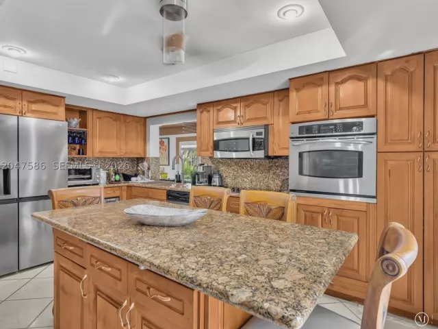 Продажа дома по адресу 4224 SW 148th Pl - фото 8876507
